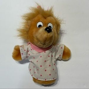 Berenstain Bears Sister Hand Puppet
